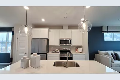 2222 Lakeshore Drive, Schaumburg, IL 60173 - Photo 2