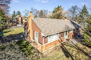 12222 S 72nd Ct, Palos Heights, IL 60463 - Photo 2