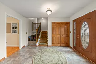 706 Crest Ln, Lisle, IL 60532 - Photo 10