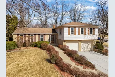 706 Crest Lane, Lisle, IL 60532 - Photo 1