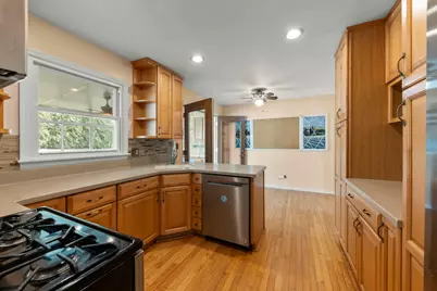 706 Crest Lane, Lisle, IL 60532 - Photo 8