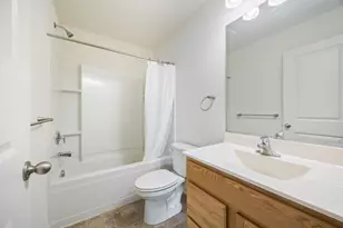 191 Goldenrod Dr, Elgin, IL 60124 - Photo 22