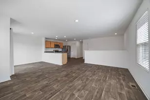 191 Goldenrod Dr, Elgin, IL 60124 - Photo 6