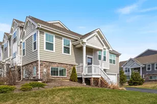 191 Goldenrod Dr, Elgin, IL 60124 - Photo 4