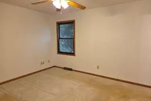 5836 Longest Dr, South Beloit, IL 61080 - Photo 16