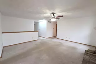 5836 Longest Dr, South Beloit, IL 61080 - Photo 8