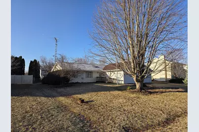 5836 Longest Drive, South Beloit, IL 61080 - Photo 2