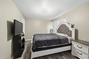 [Address not provided], Oak Park, IL 60304 - Photo 8