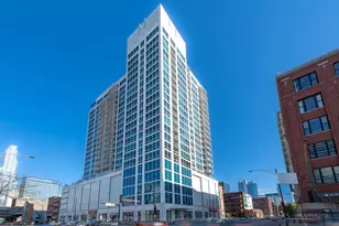 757 N Orleans St, Chicago, IL 60654 - Photo 1