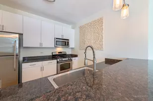 757 N Orleans St, Chicago, IL 60654 - Photo 8