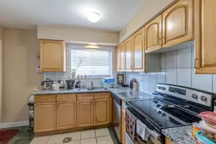 9396 Bay Colony Dr, Des Plaines, IL 60016 - Photo 14