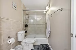 2200 S Stewart Ave, Lombard, IL 60148 - Photo 10