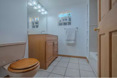 7802 Warwick Avenue, Darien, IL 60561 - Photo 16