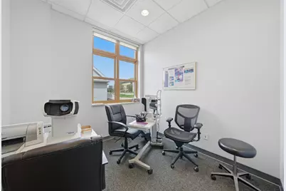 828 N Cass Avenue #1B, Westmont, IL 60559 - Photo 12