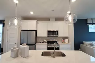 2227 Waters Edge Dr, Schaumburg, IL 60173 - Photo 12