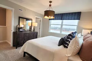 2225 Waters Edge Dr, Schaumburg, IL 60173 - Photo 20