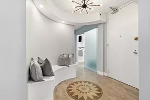 111 E Chestnut St, Chicago, IL 60611 - Photo 4