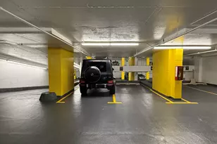 111 E Chestnut St, Chicago, IL 60611 - Photo 32