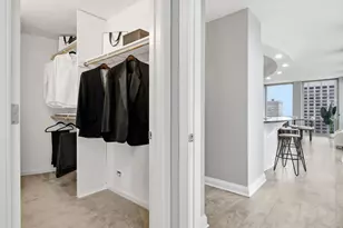 111 E Chestnut St, Chicago, IL 60611 - Photo 28