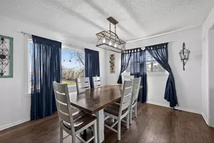 6059 Pioneer Terrace, Dekalb, IL 60115 - Photo 10