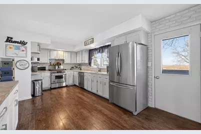 6059 Pioneer Terrace, Dekalb, IL 60115 - Photo 12