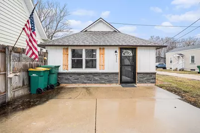 215 W Main Street, Kirkland, IL 60146 - Photo 4