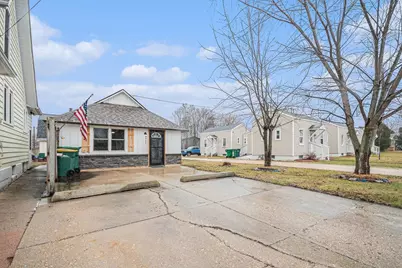 215 W Main Street, Kirkland, IL 60146 - Photo 2