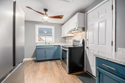 215 W Main Street, Kirkland, IL 60146 - Photo 12