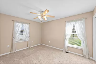 1019 N Sangamon Avenue, Gibson City, IL 60936 - Photo 16