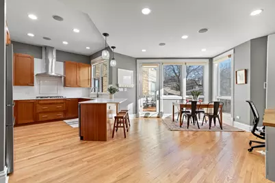 1903 W Berteau Avenue, Chicago, IL 60613 - Photo 12