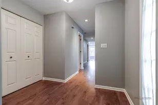 12 Sommerset Ln, Lincolnshire, IL 60069 - Photo 6