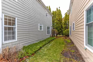 12 Sommerset Ln, Lincolnshire, IL 60069 - Photo 28
