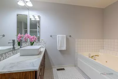 12 Sommerset Lane, Lincolnshire, IL 60069 - Photo 22