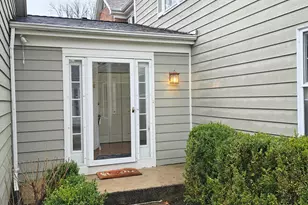 12 Sommerset Ln, Lincolnshire, IL 60069 - Photo 4