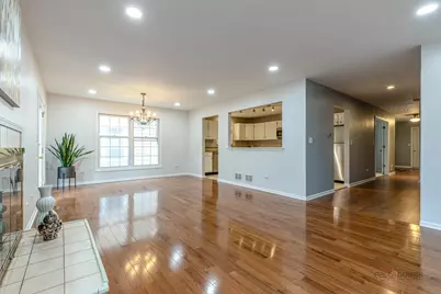 12 Sommerset Lane, Lincolnshire, IL 60069 - Photo 8