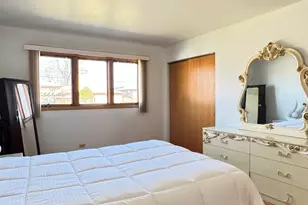 7110 W 82nd Pl, Burbank, IL 60459 - Photo 12