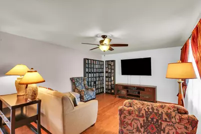 2112 Campbell Drive, Champaign, IL 61820 - Photo 6