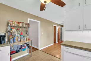2112 Campbell Dr, Champaign, IL 61820 - Photo 12