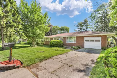 2112 Campbell Drive, Champaign, IL 61820 - Photo 2