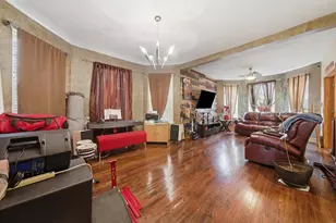 3975 W Barry Ave, Chicago, IL 60618 - Photo 20