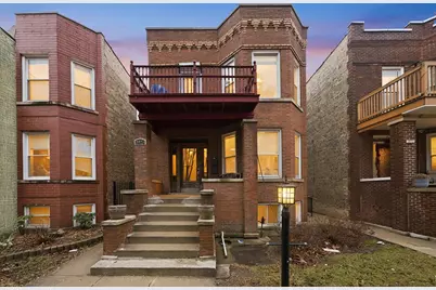 3975 W Barry Avenue, Chicago, IL 60618 - Photo 2