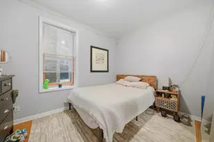 3975 W Barry Ave, Chicago, IL 60618 - Photo 16