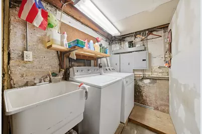 3975 W Barry Avenue, Chicago, IL 60618 - Photo 44