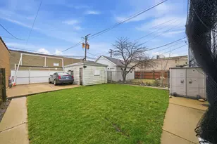 3975 W Barry Ave, Chicago, IL 60618 - Photo 46