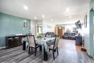 16423 Craig Dr, Oak Forest, IL 60452 - Photo 10