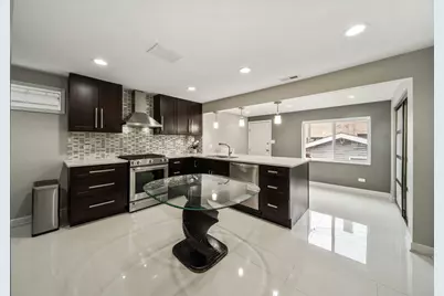 538 W 32nd Street, Chicago, IL 60616 - Photo 8