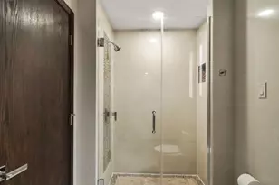 538 W 32nd St, Chicago, IL 60616 - Photo 16