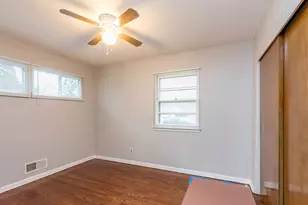 922 Landon Ave, Winthrop Harbor, IL 60096 - Photo 12