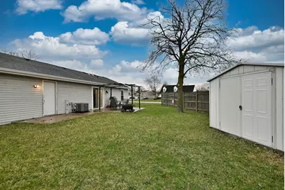 910 Greenfield Drive, Aurora, IL 60506 - Photo 16