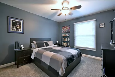 910 Greenfield Drive, Aurora, IL 60506 - Photo 10